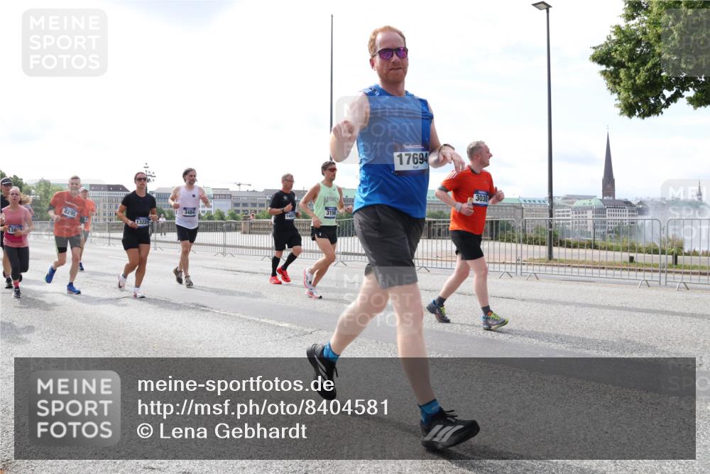 29.06.2025 - hella hamburg halbmarathon Lena Gebhardt http://msf.ph/oto/8404581 29.06.2025 10:16:32 Lombardsbrücke 138, 8295, 13220, 3484, 14857, 3156, 17694, 3030, 1117, 1212, 1240, 1244, 1308, 1403, 1599, 1825, 2071, 2165, 2347, 2803, 2835, 2912, 3030, 3088, 3134, 3156, 3176, 3484, 3648, 3687, 4478, 4583, 4637, 5036, 5037, 5046, 5294, 6024, 6488, 6742, 6941, 7158, 7358, 7753, 8169, 8274, 8295, 8317, 8597, 8619, 8645, 8707, 8847, 8857, 9091, 9208, 9332, 9492, 9601, 9628, 9664, 9676, 9802, 9810, 9881, 10076, 10107, 10139, 10141, 10183, 10232, 10292, 10844, 10990, 11344, 11345 meine-sportfotos.de