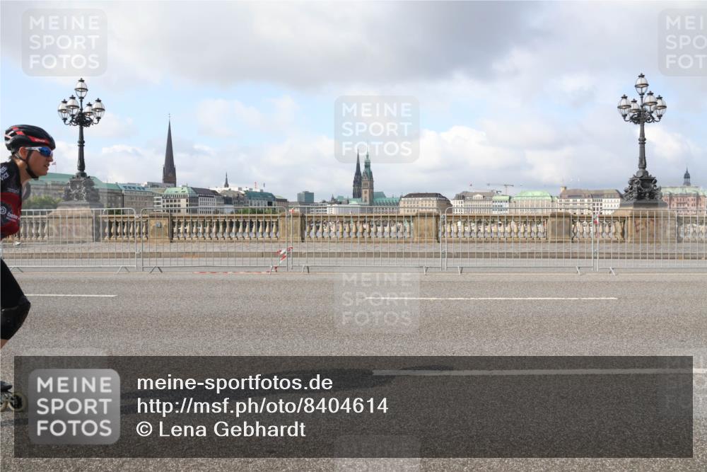 29.06.2025 - hella hamburg halbmarathon Lena Gebhardt http://msf.ph/oto/8404614 29.06.2025 08:54:15 Lombardsbrücke  meine-sportfotos.de