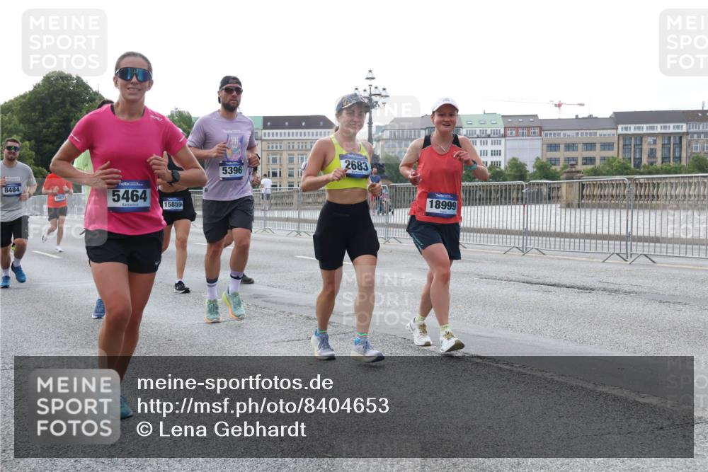 29.06.2025 - hella hamburg halbmarathon Lena Gebhardt http://msf.ph/oto/8404653 29.06.2025 10:03:43 Lombardsbrücke 8484, 16621, 5464, 15859, 5396, 2683, 18999, 1032, 1114, 1135, 1138, 1161, 1355, 1367, 1450, 1885, 2277, 2594, 2619, 2683, 2759, 4095, 4307, 4511, 5363, 5384, 5396, 5464, 5613, 6391, 6453, 7006, 7277, 7278, 7279, 7290, 7306, 7485, 7935, 8469, 8484, 8727, 9280, 9453, 9899, 10389, 11402, 11556, 11614, 12211, 12212, 12336, 12377, 12653, 12843, 13173, 13732, 13793, 13857, 13976, 15520, 15539, 15643, 15859, 16113, 16371, 16621, 17098, 17226, 17550, 18028 meine-sportfotos.de
