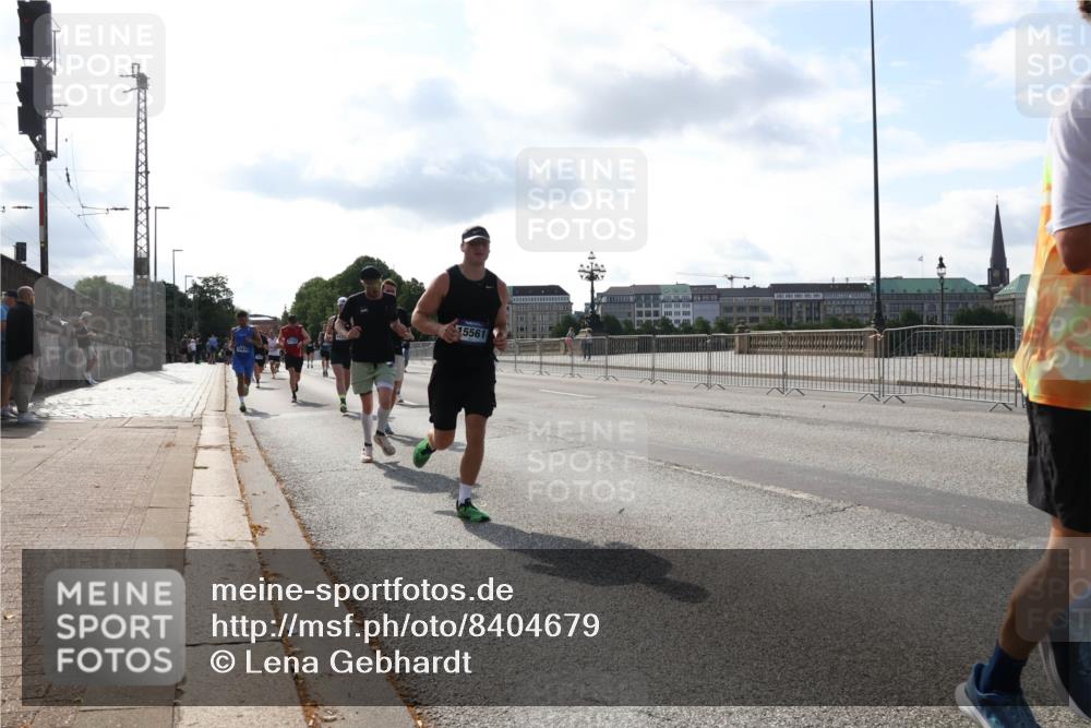 29.06.2025 - hella hamburg halbmarathon Lena Gebhardt http://msf.ph/oto/8404679 29.06.2025 09:49:24 Lombardsbrücke 15561, 1571, 1600, 1603, 2044, 2707, 2745, 2750, 2797, 2849, 2980, 3014, 3116, 3136, 4062, 4148, 4766, 5050, 5648, 5889, 6037, 6047, 6095, 6149, 6771, 7035, 7109, 7229, 7310, 7482, 7743, 7981, 8002, 8358, 8465, 9640, 9686, 9914, 10369, 10451, 10877, 10930, 11106, 11177, 11423, 11447, 11952, 12088, 12091, 12098, 12168, 12739, 13064, 13158, 13190, 13755, 13900, 14075, 14311, 14359, 14603, 14629, 14667, 14789, 15094 meine-sportfotos.de
