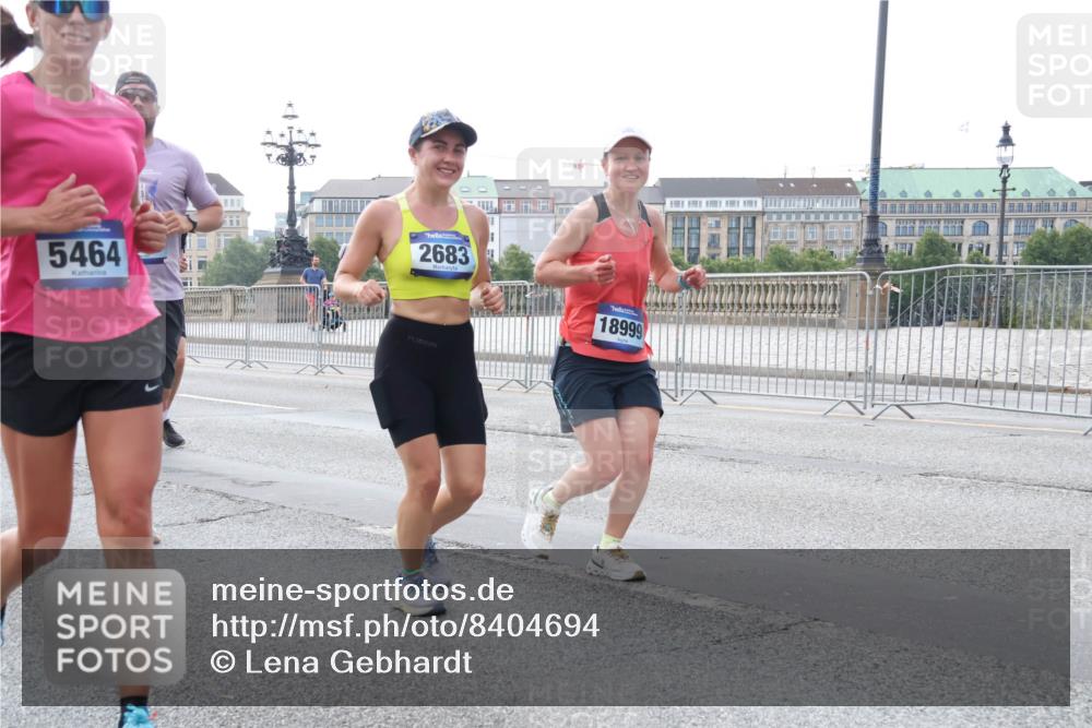 29.06.2025 - hella hamburg halbmarathon Lena Gebhardt http://msf.ph/oto/8404694 29.06.2025 10:03:43 Lombardsbrücke 2683, 5464, 18999, 1032, 1114, 1135, 1138, 1161, 1355, 1367, 1450, 1885, 2277, 2594, 2619, 2683, 2759, 4095, 4307, 4511, 5363, 5384, 5396, 5464, 5613, 6391, 6453, 7006, 7277, 7278, 7279, 7290, 7306, 7485, 7935, 8469, 8484, 8727, 9280, 9453, 9899, 10389, 11402, 11556, 11614, 12211, 12212, 12336, 12377, 12653, 12843, 13173, 13732, 13793, 13857, 13976, 15520, 15539, 15643, 15859, 16113, 16371, 16621, 17098, 17226, 17550, 18028 meine-sportfotos.de