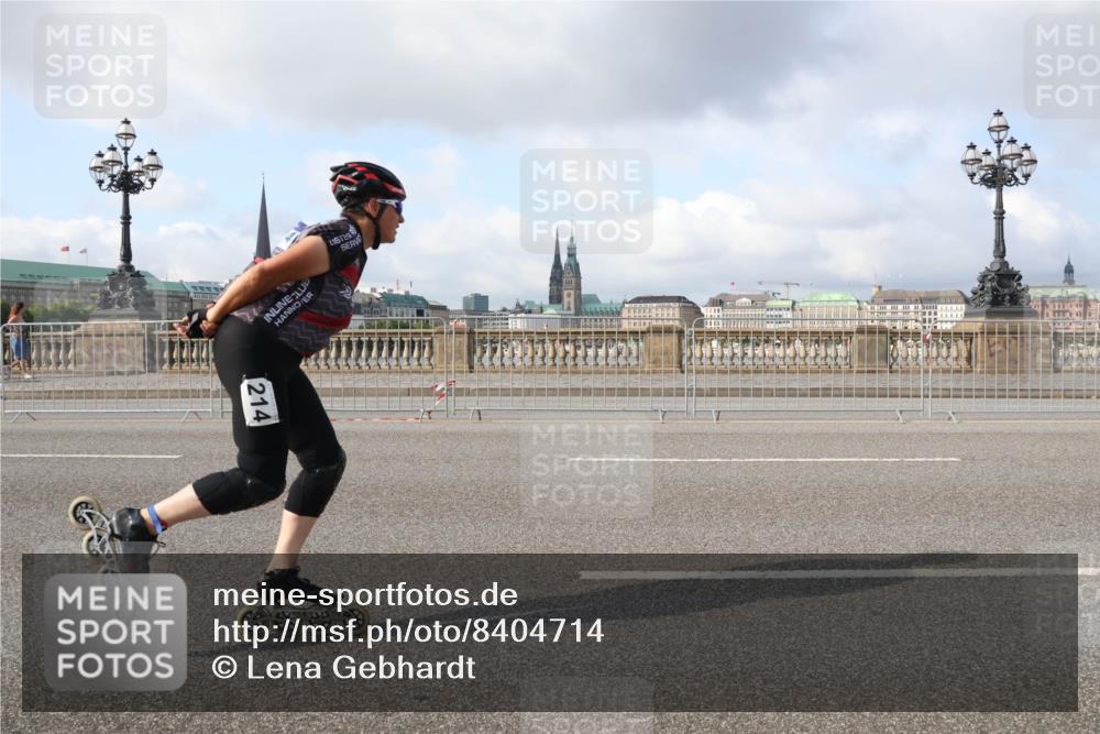 29.06.2025 - hella hamburg halbmarathon Lena Gebhardt http://msf.ph/oto/8404714 29.06.2025 08:54:15 Lombardsbrücke 214 meine-sportfotos.de