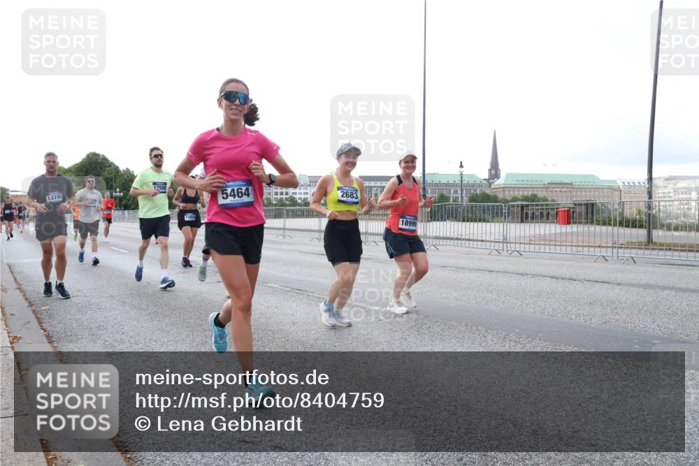 29.06.2025 - hella hamburg halbmarathon Lena Gebhardt http://msf.ph/oto/8404759 29.06.2025 10:03:44 Lombardsbrücke 17550, 13793, 5464, 2683, 18999, 1032, 1114, 1161, 1355, 1367, 1885, 2277, 2594, 2619, 2683, 2759, 4095, 4307, 4511, 5363, 5384, 5396, 5464, 5613, 6391, 6453, 7006, 7277, 7278, 7279, 7290, 7306, 7485, 7935, 8469, 8484, 8727, 9280, 9453, 9899, 10389, 11402, 11556, 11614, 12211, 12212, 12336, 12377, 12653, 12843, 13173, 13793, 13976, 15520, 15539, 15643, 15859, 16113, 16371, 16621, 17098, 17226, 17550, 18028 meine-sportfotos.de
