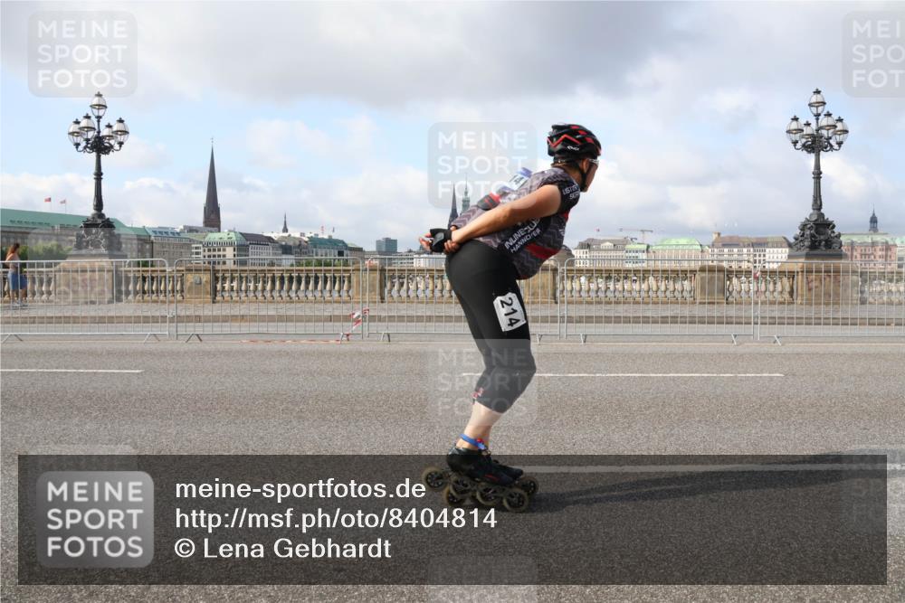 29.06.2025 - hella hamburg halbmarathon Lena Gebhardt http://msf.ph/oto/8404814 29.06.2025 08:54:15 Lombardsbrücke 214 meine-sportfotos.de