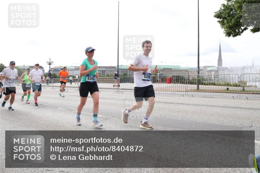 29.06.2025 - hella hamburg halbmarathon Lena Gebhardt http://msf.ph/oto/8404872 29.06.2025 10:24:13 Lombardsbrücke 5258, 5260, 17414, 1821, 3185, 1005, 1009, 1064, 1389, 1444, 1545, 2132, 2477, 2489, 3013, 3185, 3285, 3579, 3786, 4122, 4162, 4464, 4597, 4684, 4719, 4990, 4993, 5039, 5055, 5258, 5260, 5358, 5661, 5954, 6478, 6524, 6526, 7013, 7426, 7528, 7920, 7975, 8141, 8149, 8167, 8187, 8297, 8502, 8676, 8717, 9063, 9217, 9603, 11044, 11306, 11347, 11415, 11454, 12210, 13149, 13380, 13573, 13711, 14143, 15739, 15853 meine-sportfotos.de