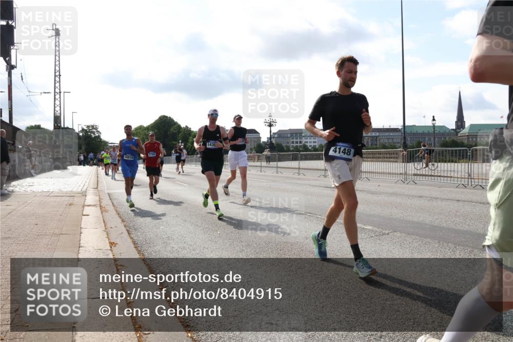 29.06.2025 - hella hamburg halbmarathon Lena Gebhardt http://msf.ph/oto/8404915 29.06.2025 09:49:27 Lombardsbrücke 750, 2750, 16816, 1435, 4148, 11111, 1343, 1445, 1571, 1600, 1603, 2044, 2707, 2745, 2750, 2797, 2849, 2980, 3014, 3116, 3136, 3282, 4148, 4425, 4766, 5050, 5648, 5889, 6037, 6047, 6095, 6149, 6771, 7035, 7109, 7229, 7310, 7743, 7981, 8358, 8370, 8465, 9296, 9640, 9686, 9914, 10369, 10451, 10877, 10930, 11106, 11423, 11447, 11952, 12088, 12091, 12098, 12168, 12739, 13064, 13158, 13190, 13755, 13800, 13900, 14075, 14311, 14359, 14603, 14629, 14667, 14789, 15094 meine-sportfotos.de