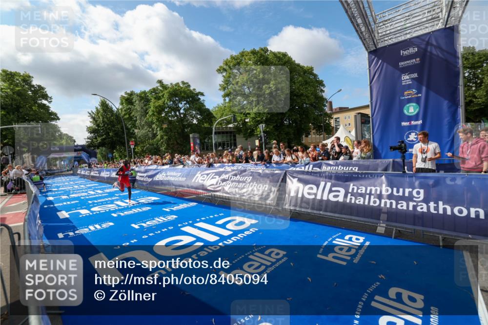 29.06.2025 - hella hamburg halbmarathon Zöllner http://msf.ph/oto/8405094 29.06.2025 10:03:58 Ziel 13 meine-sportfotos.de