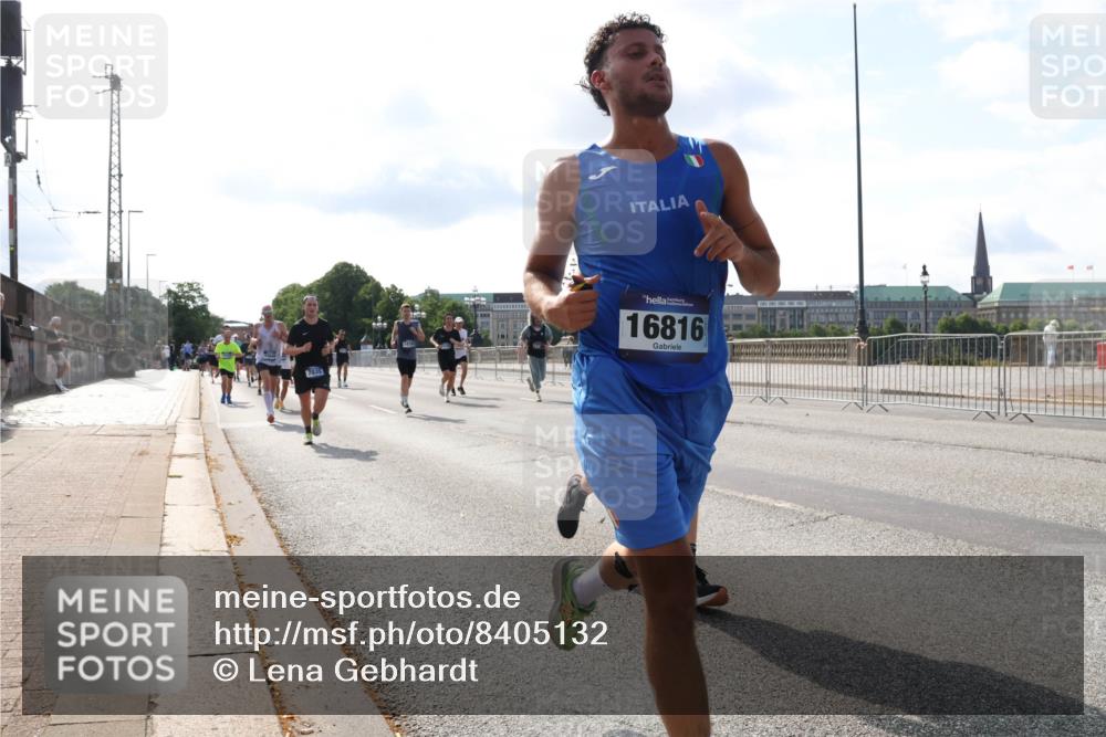 29.06.2025 - hella hamburg halbmarathon Lena Gebhardt http://msf.ph/oto/8405132 29.06.2025 09:49:29 Lombardsbrücke 7035, 16816, 56666, 1343, 1445, 1600, 1603, 2044, 2707, 2745, 2750, 2797, 2849, 2980, 3014, 3116, 3136, 3282, 4148, 4303, 4425, 4766, 5050, 5648, 5889, 6037, 6047, 6095, 6149, 6771, 7035, 7109, 7229, 7743, 7981, 8358, 8370, 8465, 9264, 9265, 9296, 9640, 9686, 9914, 10369, 10451, 10877, 10930, 11447, 11952, 12088, 12091, 12098, 12168, 12739, 13064, 13158, 13190, 13755, 13800, 13900, 14075, 14311, 14359, 14603, 14629, 14667, 14688, 14789, 15094 meine-sportfotos.de