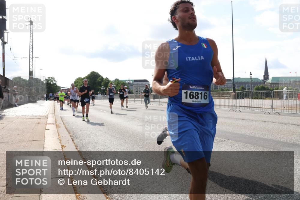29.06.2025 - hella hamburg halbmarathon Lena Gebhardt http://msf.ph/oto/8405142 29.06.2025 09:49:29 Lombardsbrücke 7035, 16816, 566666, 1343, 1445, 1600, 1603, 2044, 2707, 2745, 2750, 2797, 2849, 2980, 3014, 3116, 3136, 3282, 4148, 4303, 4425, 4766, 5050, 5648, 5889, 6037, 6047, 6095, 6149, 6771, 7035, 7109, 7229, 7743, 7981, 8358, 8370, 8465, 9264, 9265, 9296, 9640, 9686, 9914, 10369, 10451, 10877, 10930, 11447, 11952, 12088, 12091, 12098, 12168, 12739, 13064, 13158, 13190, 13755, 13800, 13900, 14075, 14311, 14359, 14603, 14629, 14667, 14688, 14789, 15094 meine-sportfotos.de