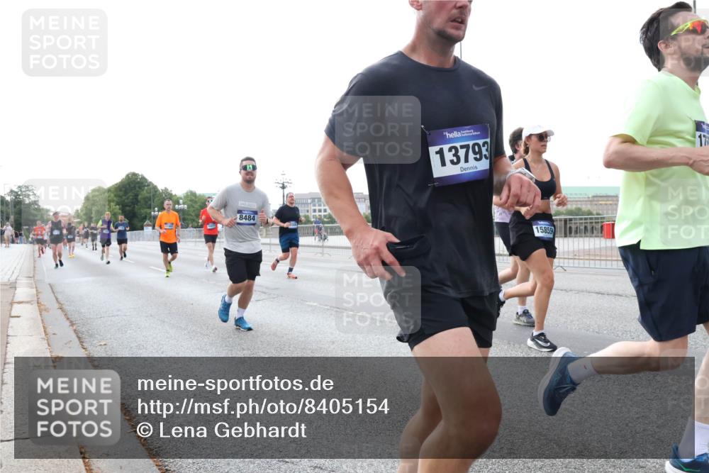 29.06.2025 - hella hamburg halbmarathon Lena Gebhardt http://msf.ph/oto/8405154 29.06.2025 10:03:46 Lombardsbrücke 8484, 13793, 15859, 17, 1032, 1114, 1161, 1355, 1367, 1885, 2277, 2619, 2683, 2759, 3488, 4095, 4307, 4488, 4511, 5363, 5384, 5396, 5464, 5613, 6391, 6453, 7006, 7277, 7278, 7279, 7306, 7485, 8421, 8422, 8423, 8469, 8484, 8727, 9280, 9453, 9899, 10389, 11402, 11556, 11614, 12211, 12212, 12336, 12377, 12653, 12843, 13173, 13583, 13793, 13976, 15520, 15539, 15643, 15859, 16113, 16371, 16621, 17098, 17226, 17550, 18028 meine-sportfotos.de