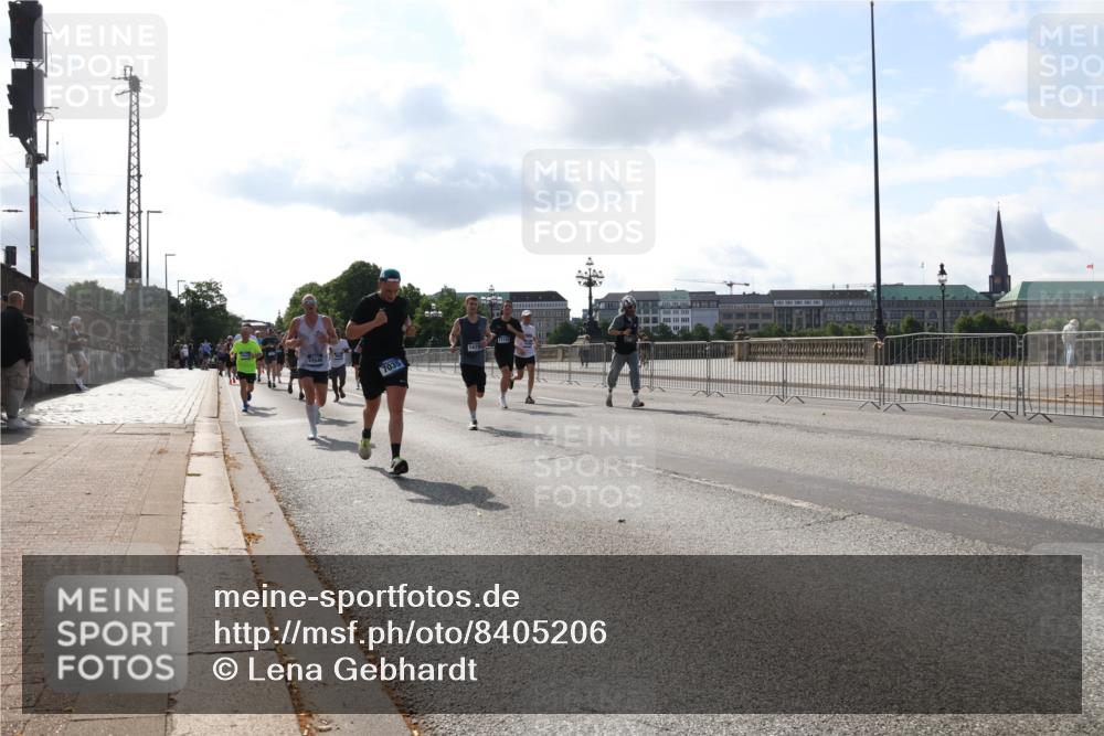 29.06.2025 - hella hamburg halbmarathon Lena Gebhardt http://msf.ph/oto/8405206 29.06.2025 09:49:30 Lombardsbrücke 7035, 669955, 1343, 1445, 1600, 1603, 2044, 2324, 2573, 2707, 2745, 2750, 2797, 2849, 2980, 3014, 3116, 3136, 3282, 4148, 4303, 4425, 4766, 5050, 5648, 5889, 6037, 6047, 6095, 6149, 6771, 7035, 7109, 7229, 7743, 7981, 8358, 8370, 8465, 9264, 9265, 9296, 9640, 9686, 9914, 10369, 10877, 10930, 11447, 11952, 12088, 12091, 12098, 12168, 12739, 13064, 13158, 13190, 13755, 13800, 13900, 14075, 14311, 14359, 14374, 14603, 14629, 14667, 14688, 14789, 15094 meine-sportfotos.de