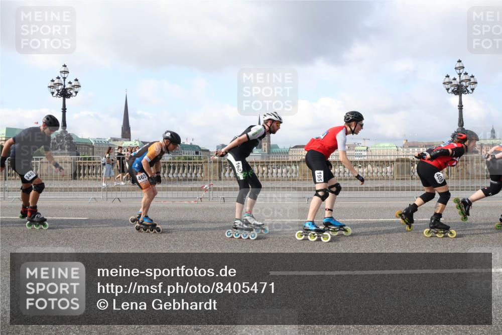 29.06.2025 - hella hamburg halbmarathon Lena Gebhardt http://msf.ph/oto/8405471 29.06.2025 08:54:23 Lombardsbrücke 346, 465, 168, 5 meine-sportfotos.de
