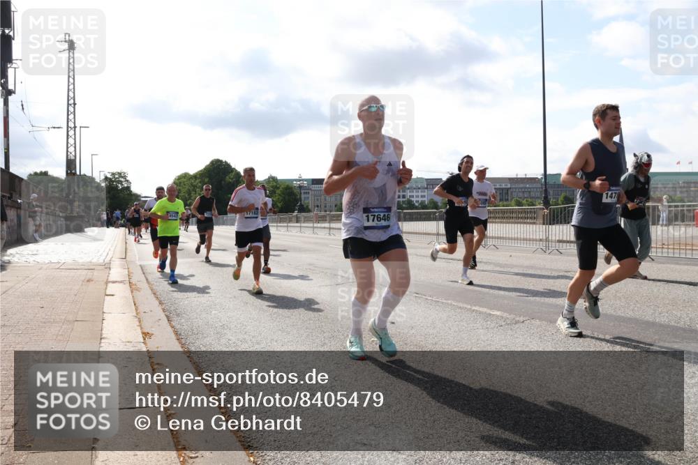 29.06.2025 - hella hamburg halbmarathon Lena Gebhardt http://msf.ph/oto/8405479 29.06.2025 09:49:32 Lombardsbrücke 8547, 17182, 17646, 1478, 1343, 1445, 1603, 1975, 2044, 2324, 2573, 2707, 2745, 2750, 2849, 2949, 2980, 3014, 3116, 3136, 3282, 4148, 4303, 4425, 4766, 5050, 5648, 5889, 6037, 6095, 6149, 6771, 7035, 7109, 7229, 7743, 7981, 8358, 8370, 8465, 9264, 9265, 9296, 9686, 9914, 10369, 10680, 10877, 10930, 11447, 11952, 12088, 12098, 12168, 12839, 13064, 13158, 13190, 13800, 13900, 14075, 14204, 14311, 14359, 14374, 14603, 14629, 14667, 14688, 14789, 15094 meine-sportfotos.de