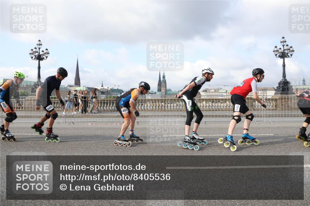 29.06.2025 - hella hamburg halbmarathon Lena Gebhardt http://msf.ph/oto/8405536 29.06.2025 08:54:23 Lombardsbrücke 468, 346, 465, 195 meine-sportfotos.de