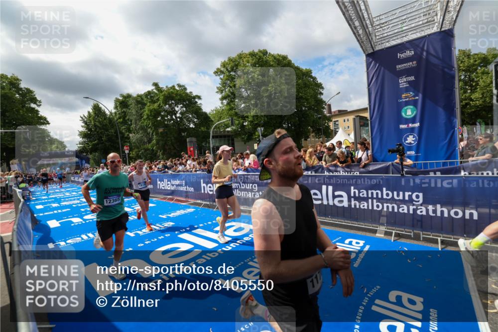 29.06.2025 - hella hamburg halbmarathon Zöllner http://msf.ph/oto/8405550 29.06.2025 10:40:39 Ziel 1912, 2324, 4843, 7284, 11767, 12365, 12540, 12865, 14272, 14820, 15015, 15164, 15493, 15542, 16599, 17214, 17724, 18192, 18399 meine-sportfotos.de
