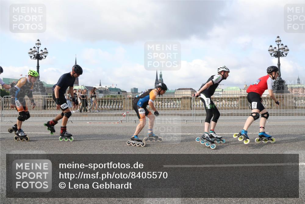 29.06.2025 - hella hamburg halbmarathon Lena Gebhardt http://msf.ph/oto/8405570 29.06.2025 08:54:23 Lombardsbrücke 468, 346, 9, 465 meine-sportfotos.de