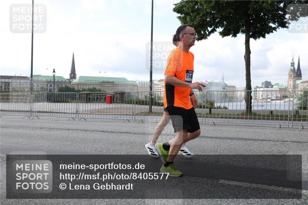 29.06.2025 - hella hamburg halbmarathon Lena Gebhardt http://msf.ph/oto/8405577 29.06.2025 10:03:50 Lombardsbrücke 1140, 1032, 1114, 1161, 1355, 1367, 1885, 2277, 2683, 2759, 3488, 4095, 4307, 4488, 4511, 5058, 5363, 5384, 5396, 5464, 5613, 6142, 6391, 6453, 7006, 7017, 7277, 7278, 7279, 7306, 7485, 8421, 8422, 8423, 8469, 8484, 8727, 9280, 9899, 10389, 11402, 11556, 11614, 12336, 12377, 12653, 13173, 13583, 13793, 13976, 15520, 15539, 15643, 15678, 15859, 16099, 16113, 16371, 16621, 17098, 17226, 17550, 18028 meine-sportfotos.de