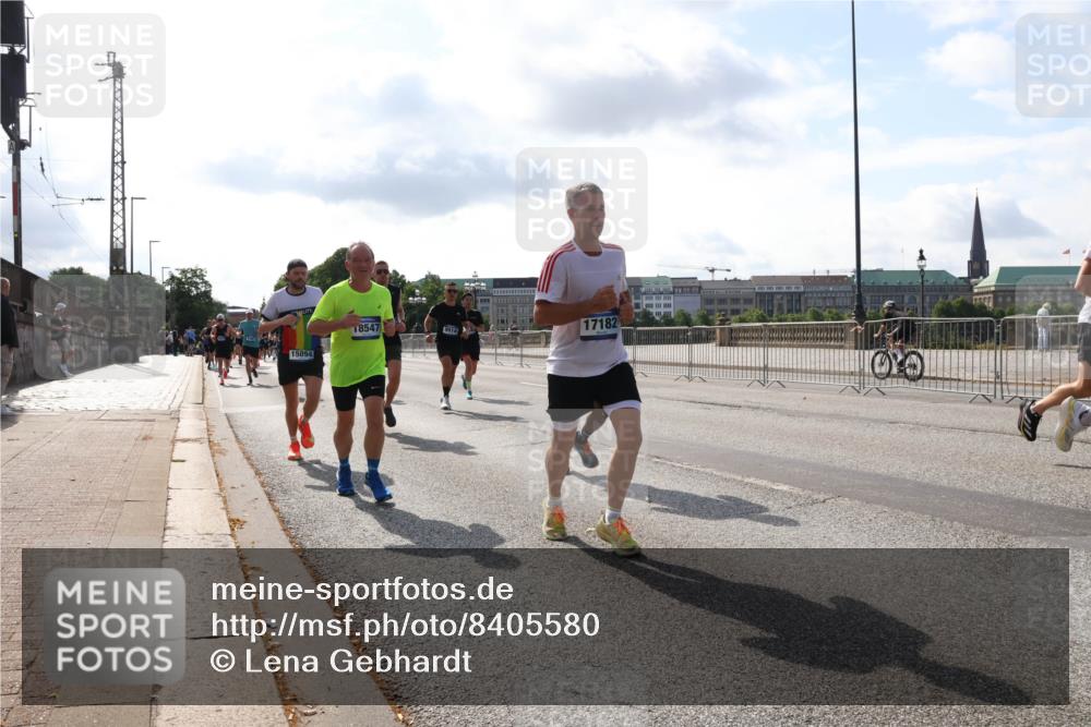 29.06.2025 - hella hamburg halbmarathon Lena Gebhardt http://msf.ph/oto/8405580 29.06.2025 09:49:33 Lombardsbrücke 15094, 18547, 9914, 17182, 1343, 1445, 1603, 1975, 2044, 2324, 2573, 2707, 2745, 2750, 2849, 2949, 2980, 3014, 3116, 3136, 3282, 4148, 4303, 4425, 4766, 5050, 5648, 5889, 6037, 6095, 6149, 6771, 7035, 7109, 7229, 7981, 8358, 8370, 8465, 9264, 9265, 9296, 9686, 9914, 10369, 10680, 10877, 10930, 11447, 11765, 11952, 12088, 12098, 12168, 12839, 13064, 13141, 13158, 13190, 13800, 13900, 14075, 14204, 14311, 14359, 14374, 14603, 14629, 14667, 14688, 14789, 15094 meine-sportfotos.de