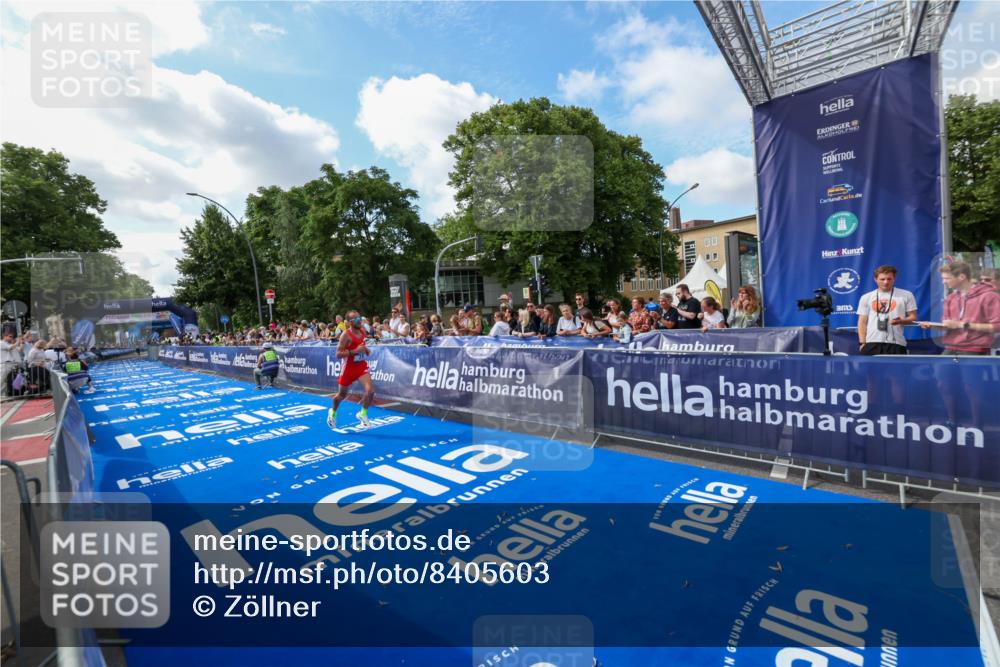 29.06.2025 - hella hamburg halbmarathon Zöllner http://msf.ph/oto/8405603 29.06.2025 10:05:14 Ziel 21, 20052, 20518 meine-sportfotos.de