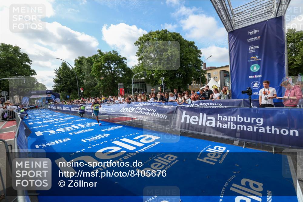 29.06.2025 - hella hamburg halbmarathon Zöllner http://msf.ph/oto/8405676 29.06.2025 10:05:23 Ziel 17, 19 meine-sportfotos.de