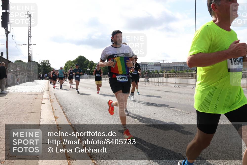29.06.2025 - hella hamburg halbmarathon Lena Gebhardt http://msf.ph/oto/8405733 29.06.2025 09:49:34 Lombardsbrücke 14337, 3136, 15094, 9914, 18547, 1343, 1445, 1603, 1975, 2044, 2324, 2573, 2707, 2745, 2750, 2849, 2949, 2980, 3014, 3116, 3136, 3282, 3431, 4148, 4303, 4425, 4766, 5050, 5648, 5889, 6095, 6149, 6771, 7035, 7109, 7229, 7796, 7981, 8358, 8370, 8465, 9264, 9265, 9296, 9686, 9914, 10369, 10680, 10930, 11447, 11765, 11952, 12088, 12098, 12839, 13064, 13141, 13158, 13190, 13800, 13900, 14075, 14077, 14204, 14311, 14359, 14374, 14603, 14629, 14667, 14688, 14789, 15094 meine-sportfotos.de