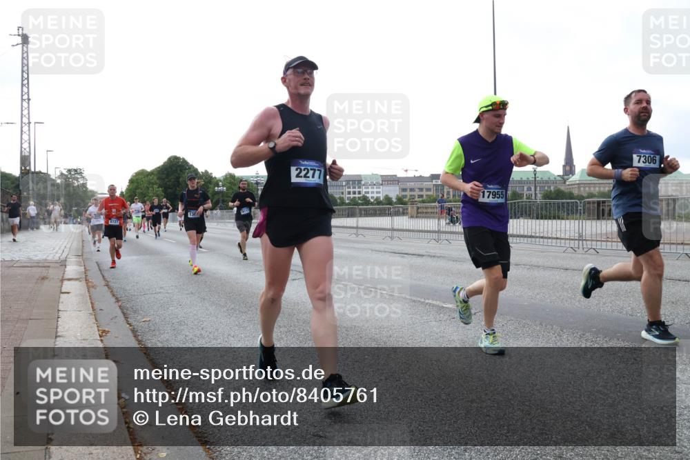 29.06.2025 - hella hamburg halbmarathon Lena Gebhardt http://msf.ph/oto/8405761 29.06.2025 10:03:52 Lombardsbrücke 8727, 1361, 2277, 17955, 7306, 1032, 1114, 1161, 1355, 1367, 1885, 2277, 2683, 2759, 3488, 4095, 4307, 4488, 5058, 5363, 5384, 5396, 5464, 5613, 6142, 6391, 6706, 7006, 7017, 7277, 7278, 7279, 7306, 7485, 8421, 8422, 8423, 8469, 8484, 8727, 9280, 9526, 9899, 10389, 11402, 11511, 11614, 12336, 12377, 12653, 13173, 13583, 13793, 13976, 15520, 15539, 15643, 15678, 15859, 16099, 16113, 16371, 16621, 17098, 17226, 17550, 18028 meine-sportfotos.de