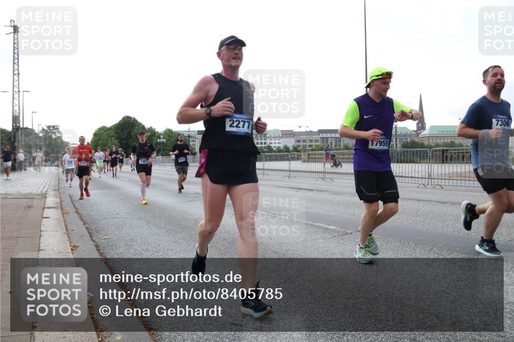 29.06.2025 - hella hamburg halbmarathon Lena Gebhardt http://msf.ph/oto/8405785 29.06.2025 10:03:52 Lombardsbrücke 8727, 1367, 2277, 17955, 7306, 1032, 1114, 1161, 1355, 1367, 1885, 2277, 2683, 2759, 3488, 4095, 4307, 4488, 5058, 5363, 5384, 5396, 5464, 5613, 6142, 6391, 6706, 7006, 7017, 7277, 7278, 7279, 7306, 7485, 8421, 8422, 8423, 8469, 8484, 8727, 9280, 9526, 9899, 10389, 11402, 11511, 11614, 12336, 12377, 12653, 13173, 13583, 13793, 13976, 15520, 15539, 15643, 15678, 15859, 16099, 16113, 16371, 16621, 17098, 17226, 17550, 18028 meine-sportfotos.de