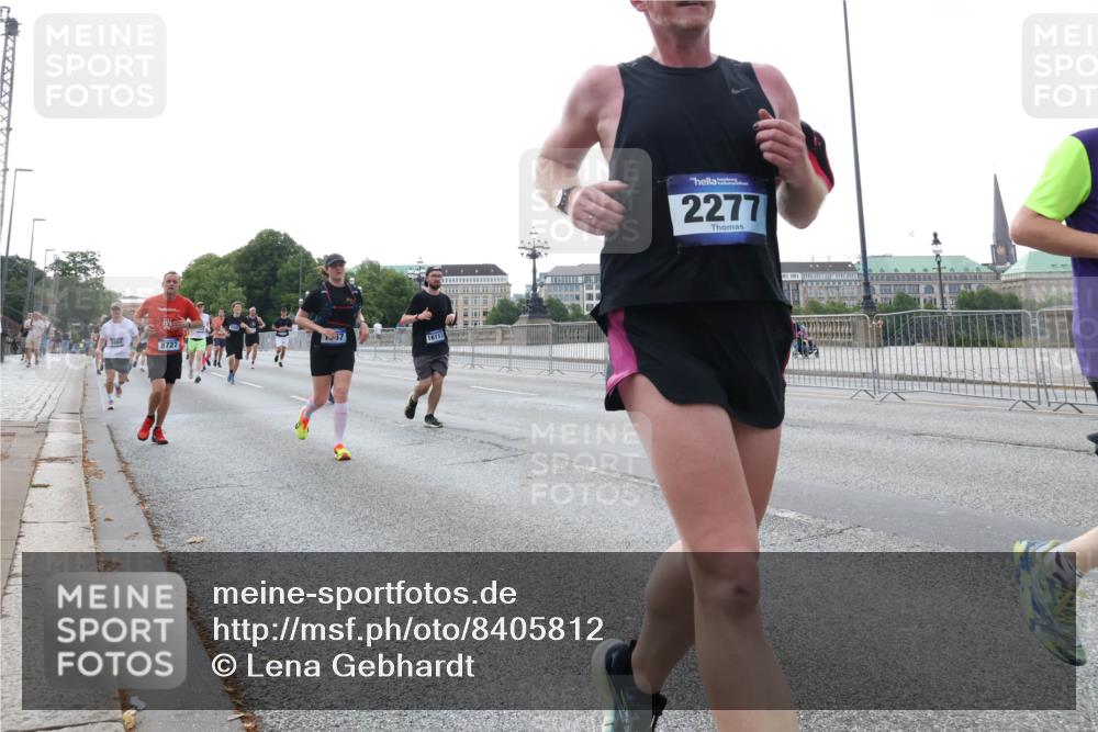29.06.2025 - hella hamburg halbmarathon Lena Gebhardt http://msf.ph/oto/8405812 29.06.2025 10:03:53 Lombardsbrücke 8727, 16113, 2277, 1032, 1114, 1161, 1355, 1367, 1885, 2277, 2683, 2759, 3488, 4095, 4307, 4488, 5058, 5363, 5384, 5396, 5464, 5613, 6142, 6391, 6706, 7006, 7017, 7277, 7278, 7279, 7306, 7485, 8177, 8421, 8422, 8423, 8469, 8484, 8727, 9280, 9526, 9899, 10389, 11402, 11511, 11614, 12336, 12377, 12653, 13173, 13583, 13793, 13976, 15520, 15539, 15643, 15678, 15859, 16099, 16113, 16371, 16621, 17098, 17226, 17550, 18028 meine-sportfotos.de