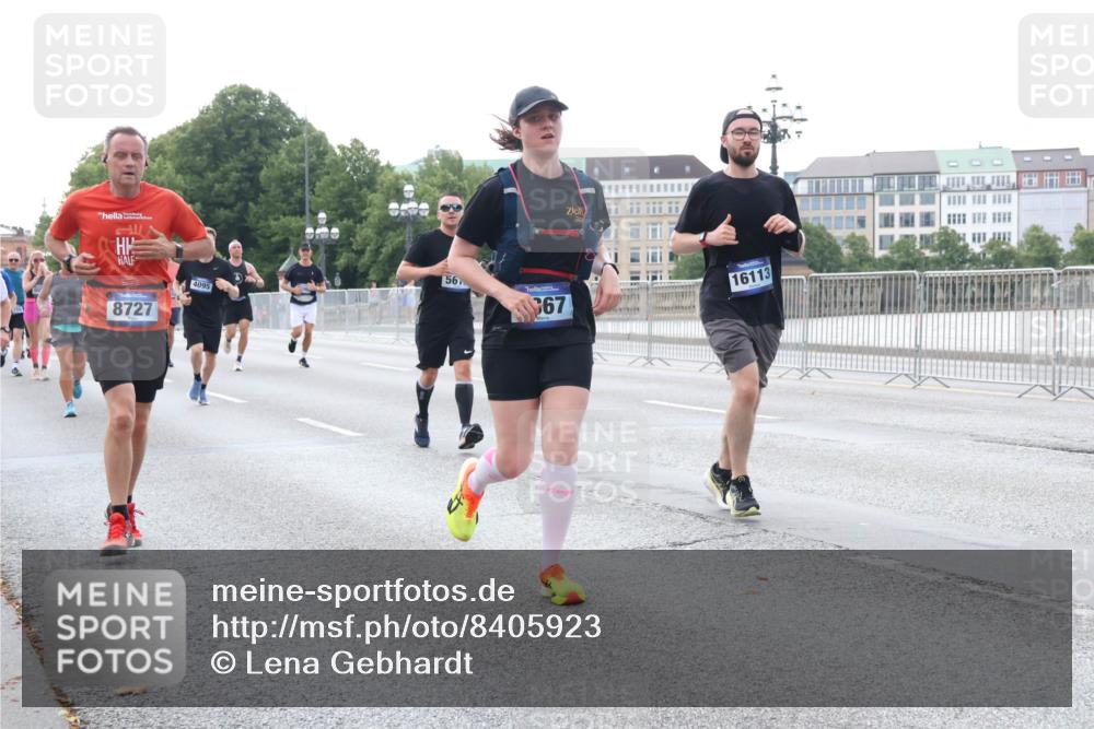 29.06.2025 - hella hamburg halbmarathon Lena Gebhardt http://msf.ph/oto/8405923 29.06.2025 10:03:53 Lombardsbrücke 8727, 4095, 56, 67, 16113, 1032, 1114, 1161, 1355, 1367, 1885, 2277, 2683, 2759, 3488, 4095, 4307, 4488, 5058, 5363, 5384, 5396, 5464, 5613, 6142, 6391, 6706, 7006, 7017, 7277, 7278, 7279, 7306, 7485, 8177, 8421, 8422, 8423, 8469, 8484, 8727, 9280, 9526, 9899, 10389, 11402, 11511, 11614, 12336, 12377, 12653, 13173, 13583, 13793, 13976, 15520, 15539, 15643, 15678, 15859, 16099, 16113, 16371, 16621, 17098, 17226, 17550, 18028 meine-sportfotos.de