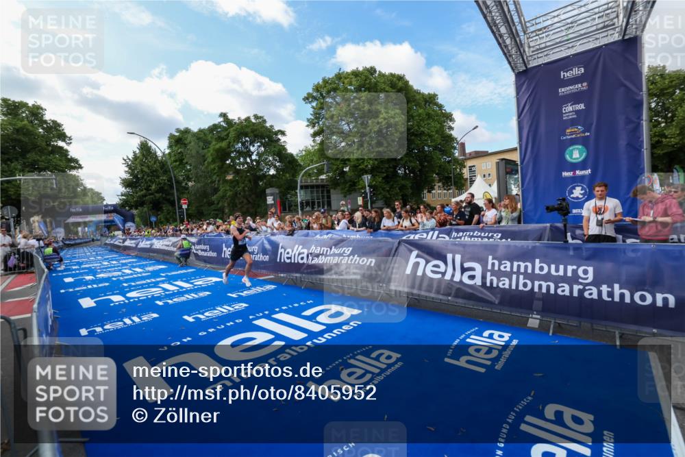 29.06.2025 - hella hamburg halbmarathon Zöllner http://msf.ph/oto/8405952 29.06.2025 10:06:03 Ziel 24 meine-sportfotos.de