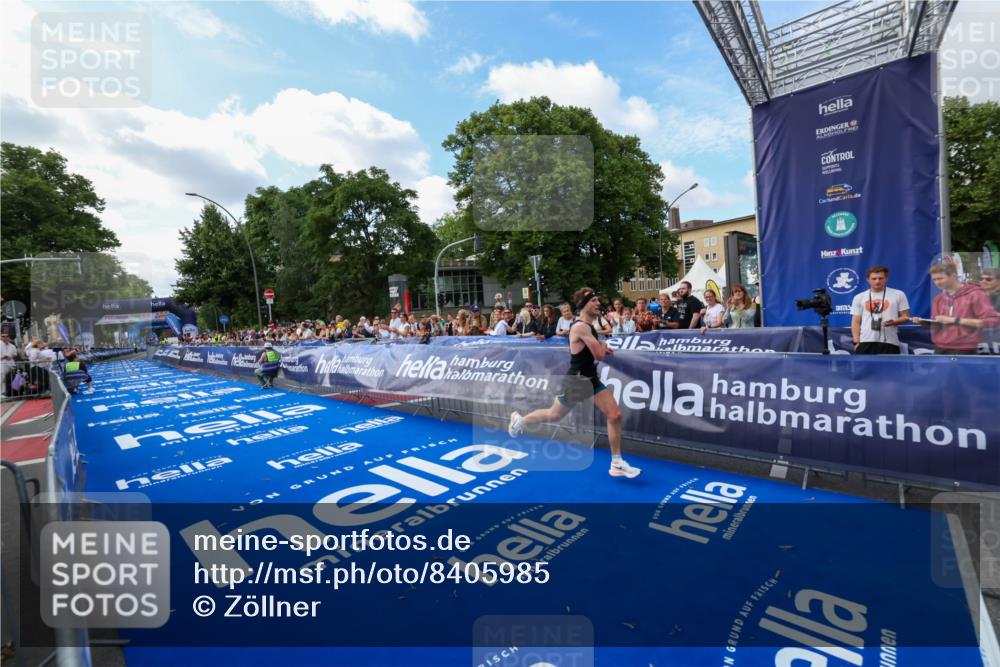 29.06.2025 - hella hamburg halbmarathon Zöllner http://msf.ph/oto/8405985 29.06.2025 10:06:04 Ziel 24 meine-sportfotos.de