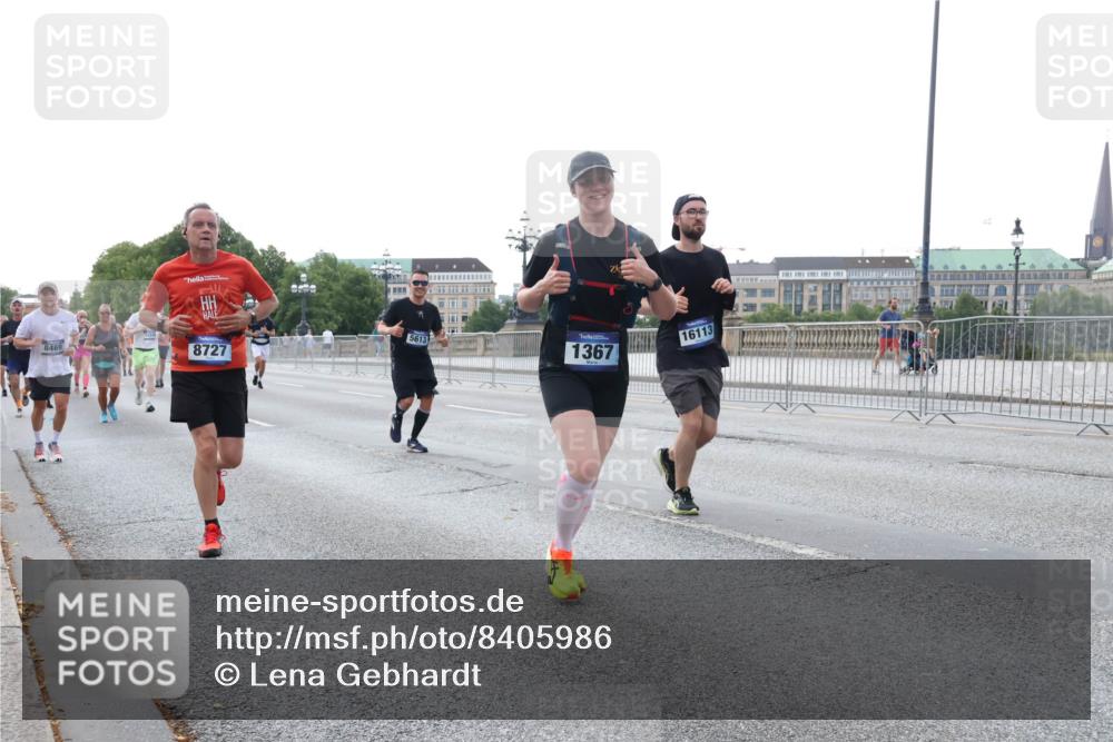 29.06.2025 - hella hamburg halbmarathon Lena Gebhardt http://msf.ph/oto/8405986 29.06.2025 10:03:54 Lombardsbrücke 8469, 5613, 1367, 8727, 16113, 1032, 1161, 1355, 1367, 1885, 2277, 2683, 2759, 3488, 4095, 4307, 4488, 5058, 5363, 5384, 5396, 5464, 5613, 6142, 6391, 6706, 7006, 7017, 7277, 7278, 7279, 7306, 7485, 8177, 8421, 8422, 8423, 8469, 8484, 8727, 9280, 9526, 9899, 10389, 11402, 11511, 11614, 12336, 12377, 12653, 13173, 13583, 13793, 13976, 15520, 15525, 15539, 15643, 15678, 15859, 16099, 16113, 16371, 16621, 17098, 17226, 17550 meine-sportfotos.de