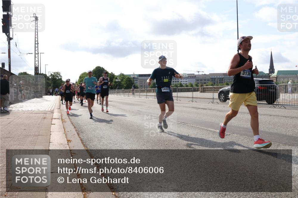 29.06.2025 - hella hamburg halbmarathon Lena Gebhardt http://msf.ph/oto/8406006 29.06.2025 09:49:37 Lombardsbrücke 8465, 10930, 14337, 3136, 1343, 1445, 1975, 2044, 2324, 2573, 2707, 2745, 2750, 2849, 2949, 2980, 3014, 3116, 3136, 3282, 3431, 4148, 4303, 4318, 4425, 4528, 4766, 5050, 5648, 5889, 6095, 6149, 6771, 7035, 7109, 7229, 7796, 7981, 8358, 8370, 8465, 9264, 9265, 9296, 9686, 9914, 10369, 10680, 10930, 11447, 11765, 11952, 12088, 12098, 12839, 13141, 13158, 13190, 13800, 13900, 14077, 14204, 14311, 14359, 14374, 14629, 14667, 14688, 14789, 15094 meine-sportfotos.de