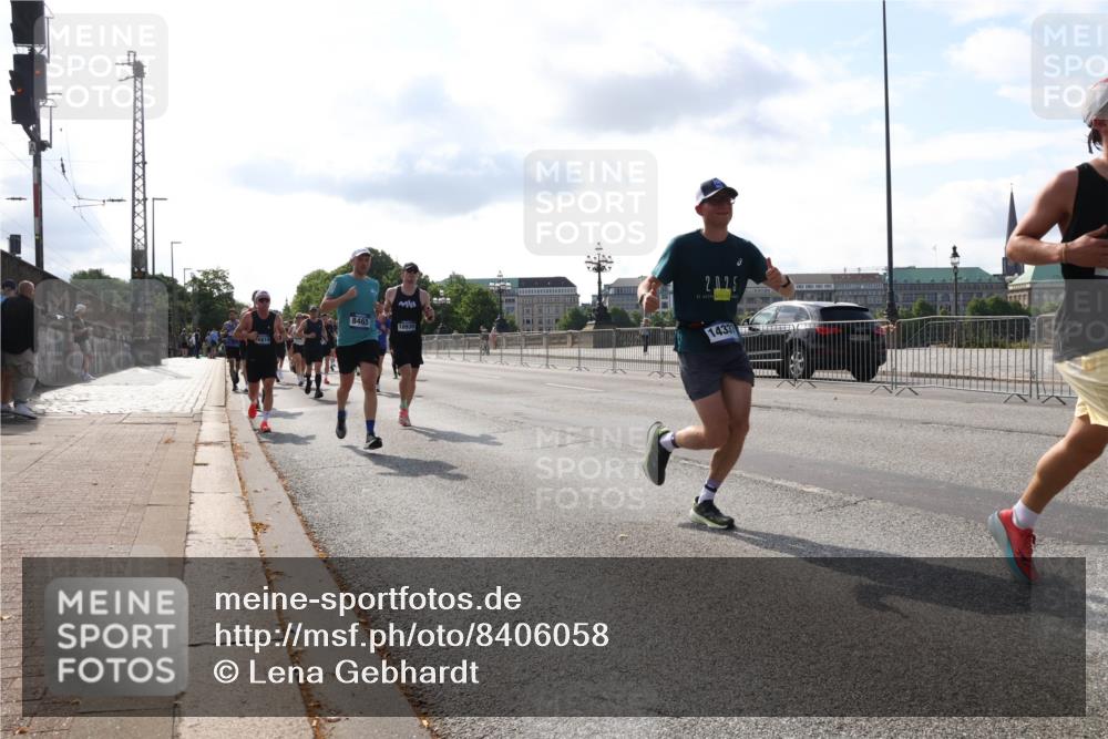 29.06.2025 - hella hamburg halbmarathon Lena Gebhardt http://msf.ph/oto/8406058 29.06.2025 09:49:37 Lombardsbrücke 8465, 10930, 14337, 1343, 1445, 1975, 2044, 2324, 2573, 2707, 2745, 2750, 2849, 2949, 2980, 3014, 3116, 3136, 3282, 3431, 4148, 4303, 4318, 4425, 4528, 4766, 5050, 5648, 5889, 6095, 6149, 6771, 7035, 7109, 7229, 7796, 7981, 8358, 8370, 8465, 9264, 9265, 9296, 9686, 9914, 10369, 10680, 10930, 11447, 11765, 11952, 12088, 12098, 12839, 13141, 13158, 13190, 13800, 13900, 14077, 14204, 14311, 14359, 14374, 14629, 14667, 14688, 14789, 15094 meine-sportfotos.de