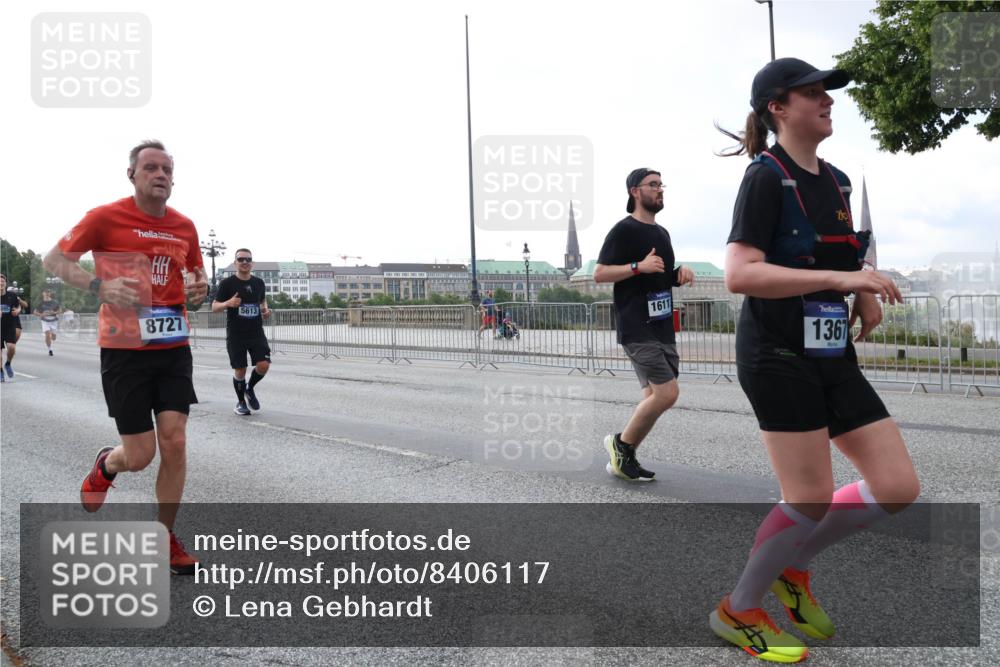 29.06.2025 - hella hamburg halbmarathon Lena Gebhardt http://msf.ph/oto/8406117 29.06.2025 10:03:55 Lombardsbrücke 8727, 5613, 1611, 1367, 1032, 1161, 1355, 1367, 2277, 2683, 2759, 3488, 4095, 4307, 4488, 5058, 5363, 5384, 5396, 5464, 5613, 6142, 6391, 6706, 7006, 7017, 7277, 7278, 7279, 7306, 7485, 8177, 8421, 8422, 8423, 8469, 8484, 8727, 9280, 9526, 9899, 10389, 11402, 11511, 11614, 12336, 12377, 12653, 13173, 13583, 13793, 15520, 15525, 15643, 15678, 15859, 16099, 16113, 16371, 16621, 17098, 17226, 17550 meine-sportfotos.de