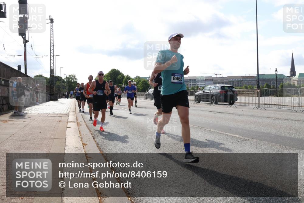 29.06.2025 - hella hamburg halbmarathon Lena Gebhardt http://msf.ph/oto/8406159 29.06.2025 09:49:38 Lombardsbrücke 10, 16819, 8465, 1343, 1445, 1975, 2044, 2324, 2573, 2745, 2750, 2849, 2949, 2980, 3014, 3116, 3136, 3282, 3431, 4148, 4303, 4318, 4425, 4528, 4766, 5050, 5648, 5889, 6095, 6149, 6771, 7035, 7109, 7229, 7796, 8358, 8370, 8465, 9264, 9265, 9296, 9686, 9914, 10369, 10680, 10930, 11765, 11952, 12098, 12839, 13141, 13158, 13190, 13800, 13900, 14077, 14204, 14311, 14359, 14374, 14629, 14667, 14688, 14789, 15094 meine-sportfotos.de