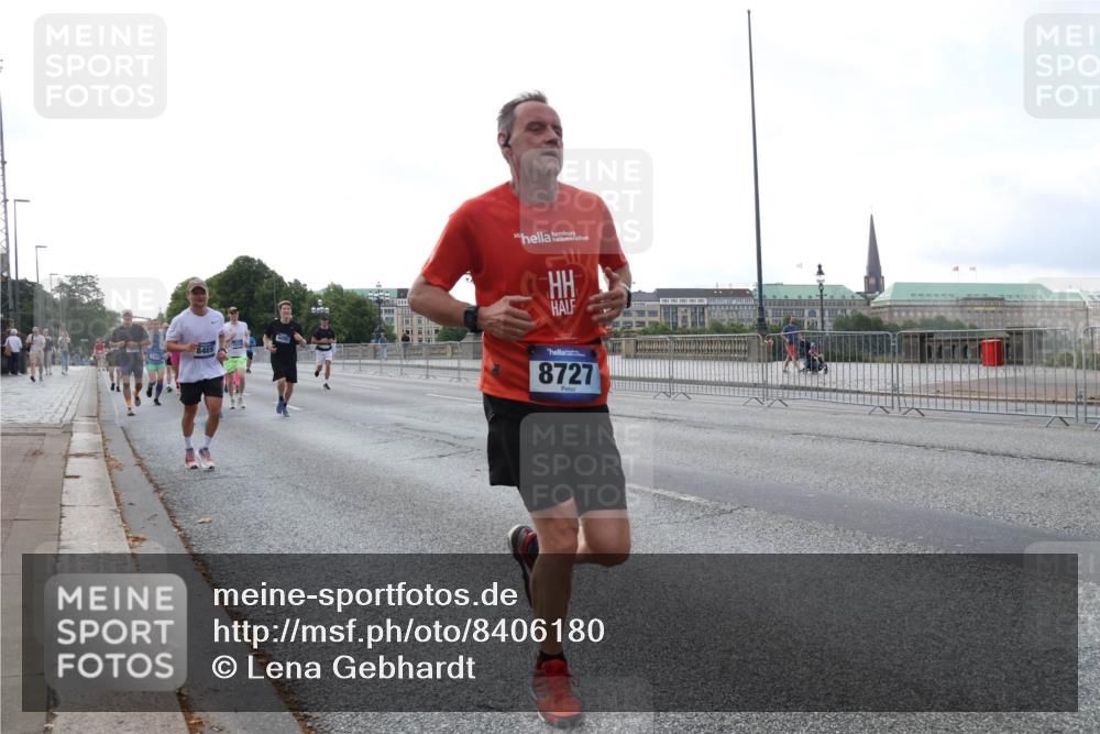 29.06.2025 - hella hamburg halbmarathon Lena Gebhardt http://msf.ph/oto/8406180 29.06.2025 10:03:56 Lombardsbrücke 8469, 8727, 1032, 1161, 1355, 1367, 2277, 2683, 2759, 3488, 4095, 4488, 5058, 5363, 5384, 5396, 5464, 5613, 6142, 6706, 7006, 7017, 7277, 7278, 7279, 7306, 7485, 8177, 8421, 8422, 8423, 8469, 8484, 8727, 9280, 9526, 9899, 10389, 11402, 11511, 11614, 12336, 12377, 12653, 13173, 13583, 13793, 15520, 15525, 15643, 15678, 15859, 16099, 16113, 16371, 16621, 17098, 17226, 17550 meine-sportfotos.de