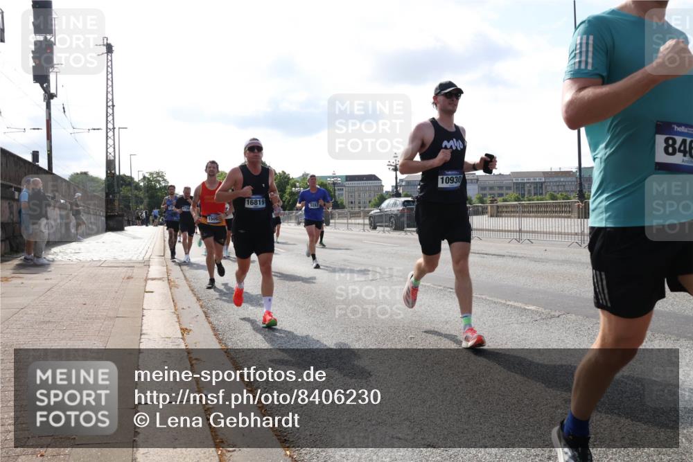29.06.2025 - hella hamburg halbmarathon Lena Gebhardt http://msf.ph/oto/8406230 29.06.2025 09:49:39 Lombardsbrücke 16819, 846, 10930, 1343, 1445, 1975, 2324, 2573, 2745, 2750, 2849, 2949, 2980, 3014, 3116, 3136, 3282, 3431, 4148, 4303, 4318, 4425, 4528, 4766, 5050, 5648, 5889, 6095, 6149, 6771, 7035, 7109, 7229, 7796, 8358, 8370, 8465, 9264, 9265, 9296, 9686, 9914, 10369, 10680, 10930, 11765, 11952, 12098, 12839, 13141, 13158, 13190, 13800, 13900, 14077, 14204, 14311, 14359, 14374, 14629, 14667, 14688, 14789, 15094 meine-sportfotos.de