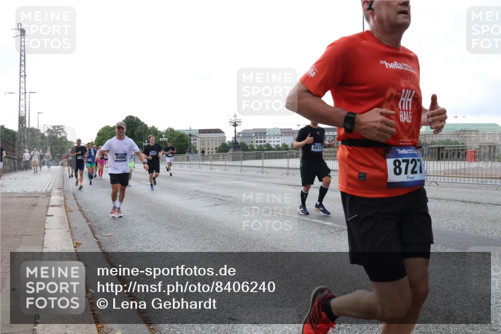 29.06.2025 - hella hamburg halbmarathon Lena Gebhardt http://msf.ph/oto/8406240 29.06.2025 10:03:56 Lombardsbrücke 8469, 30, 5613, 8727, 1032, 1161, 1355, 1367, 2277, 2683, 2759, 3488, 4095, 4488, 5058, 5363, 5384, 5396, 5464, 5613, 6142, 6706, 7006, 7017, 7277, 7278, 7279, 7306, 7485, 8177, 8421, 8422, 8423, 8469, 8484, 8727, 9280, 9526, 9899, 10389, 11402, 11511, 11614, 12336, 12377, 12653, 13173, 13583, 13793, 15520, 15525, 15643, 15678, 15859, 16099, 16113, 16371, 16621, 17098, 17226, 17550 meine-sportfotos.de