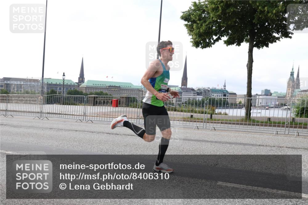 29.06.2025 - hella hamburg halbmarathon Lena Gebhardt http://msf.ph/oto/8406310 29.06.2025 09:35:32 Lombardsbrücke 29, 36, 39, 43, 46, 47, 48, 17888 meine-sportfotos.de