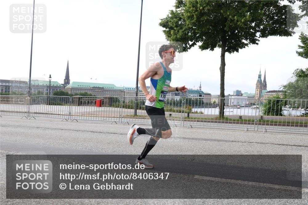 29.06.2025 - hella hamburg halbmarathon Lena Gebhardt http://msf.ph/oto/8406347 29.06.2025 09:35:32 Lombardsbrücke 178, 29, 36, 39, 43, 46, 47, 48, 17888 meine-sportfotos.de