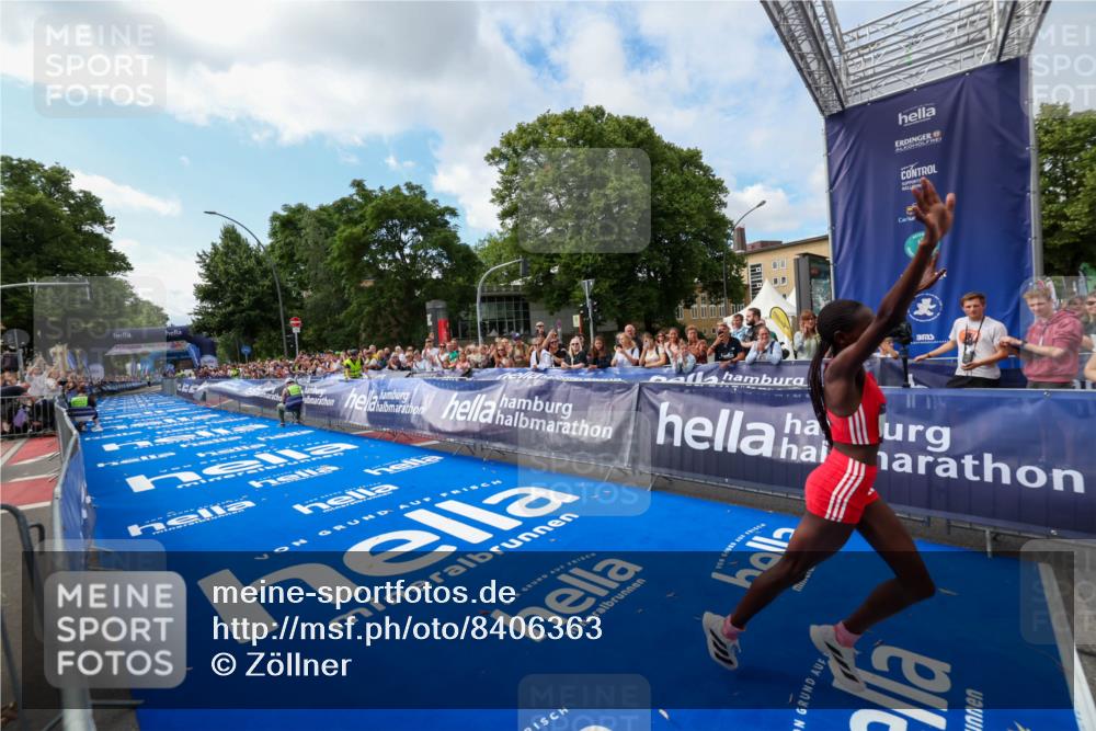 29.06.2025 - hella hamburg halbmarathon Zöllner http://msf.ph/oto/8406363 29.06.2025 10:10:14 Ziel 48 meine-sportfotos.de