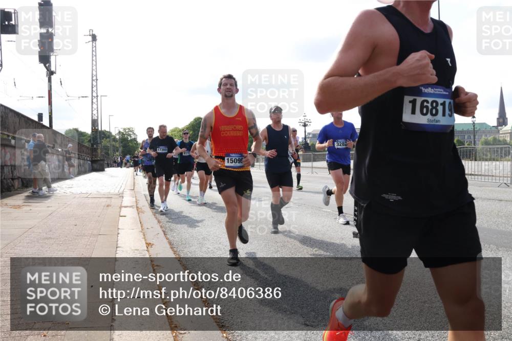 29.06.2025 - hella hamburg halbmarathon Lena Gebhardt http://msf.ph/oto/8406386 29.06.2025 09:49:40 Lombardsbrücke 17360, 428370, 15095, 3282, 16819, 1343, 1445, 1800, 1975, 2324, 2573, 2745, 2750, 2849, 2949, 2980, 3014, 3116, 3136, 3282, 3431, 4148, 4303, 4318, 4425, 4528, 4766, 5050, 5648, 5889, 6095, 6149, 6771, 7035, 7109, 7229, 7796, 8370, 8465, 8925, 9264, 9265, 9296, 9686, 9914, 10680, 10930, 11765, 11952, 12098, 12839, 13141, 13158, 13457, 13800, 13900, 14077, 14204, 14311, 14359, 14374, 14629, 14667, 14688, 14789, 15094 meine-sportfotos.de