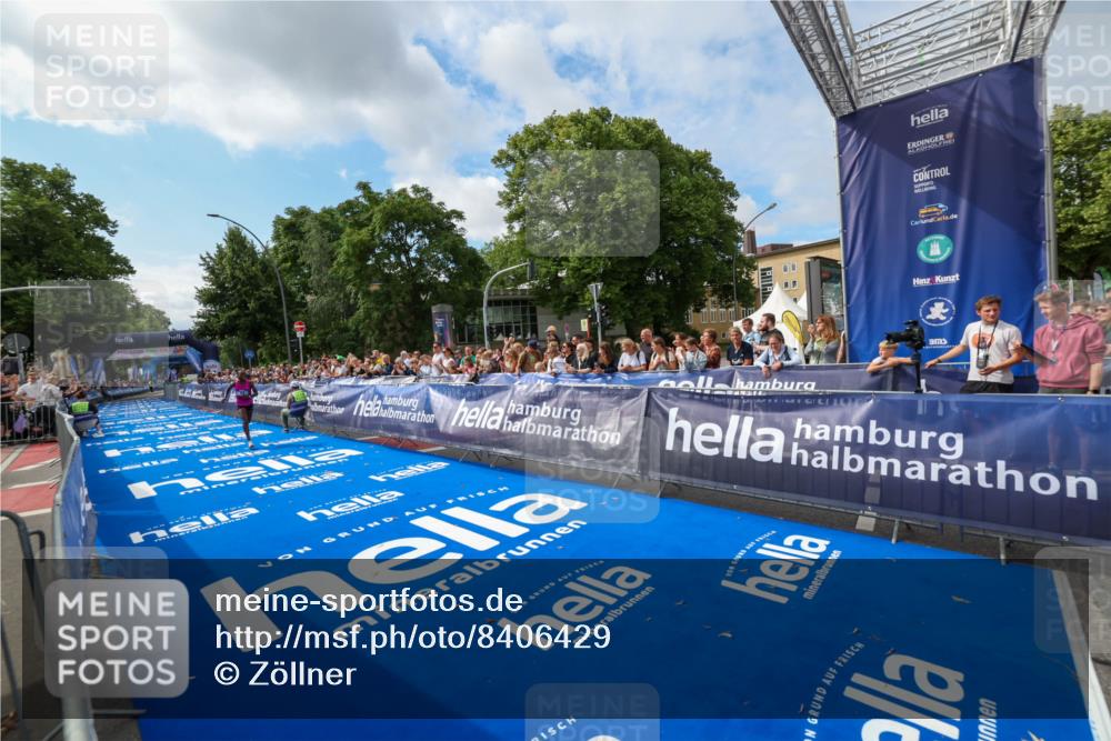29.06.2025 - hella hamburg halbmarathon Zöllner http://msf.ph/oto/8406429 29.06.2025 10:10:39 Ziel 43 meine-sportfotos.de