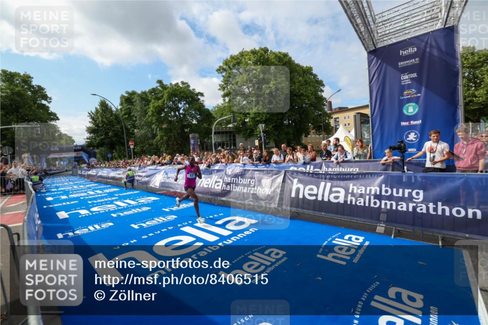 29.06.2025 - hella hamburg halbmarathon Zöllner http://msf.ph/oto/8406515 29.06.2025 10:10:41 Ziel 43 meine-sportfotos.de