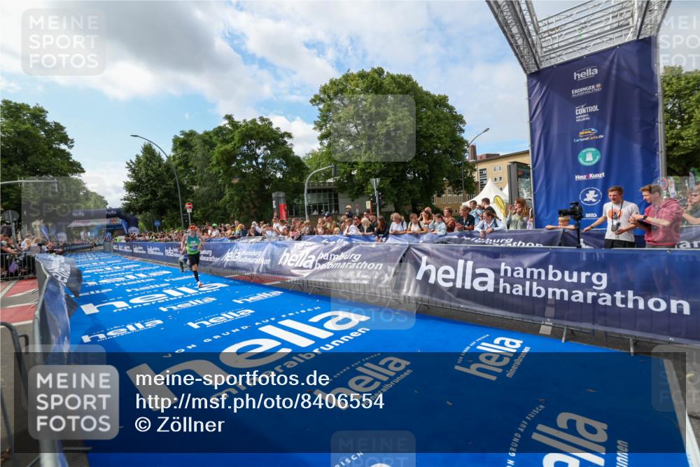 29.06.2025 - hella hamburg halbmarathon Zöllner http://msf.ph/oto/8406554 29.06.2025 10:11:03 Ziel 17888 meine-sportfotos.de