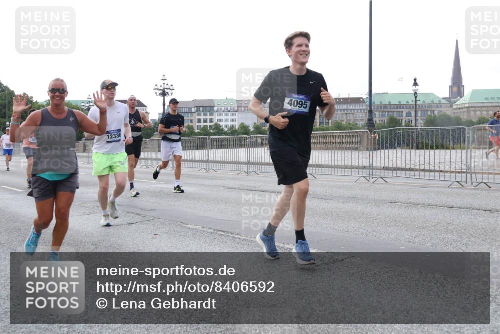 29.06.2025 - hella hamburg halbmarathon Lena Gebhardt http://msf.ph/oto/8406592 29.06.2025 10:03:59 Lombardsbrücke 1265, 12336, 4095, 1032, 1355, 1367, 2277, 2683, 2759, 2979, 3488, 4095, 4488, 5058, 5363, 5384, 5396, 5464, 5613, 5976, 6142, 6706, 7006, 7017, 7306, 7485, 8177, 8421, 8422, 8423, 8469, 8484, 8727, 9280, 9526, 9899, 10389, 10756, 11402, 11511, 11582, 11614, 12004, 12005, 12336, 12653, 13173, 13583, 13793, 15520, 15525, 15643, 15678, 15859, 16099, 16113, 16621, 17098, 17437, 17550 meine-sportfotos.de