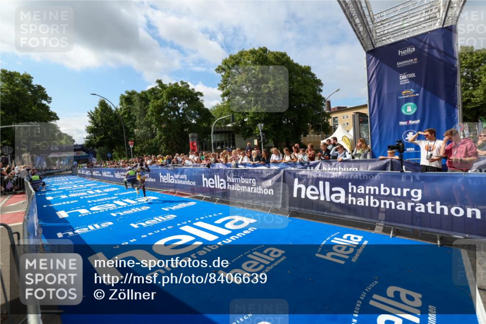 29.06.2025 - hella hamburg halbmarathon Zöllner http://msf.ph/oto/8406639 29.06.2025 10:11:12 Ziel 46 meine-sportfotos.de