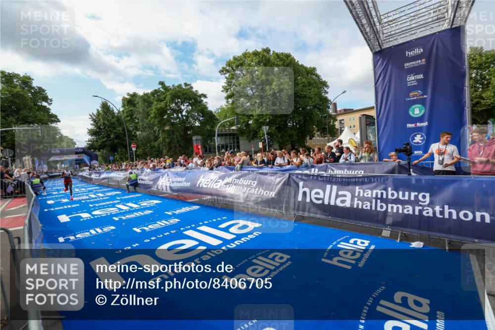 29.06.2025 - hella hamburg halbmarathon Zöllner http://msf.ph/oto/8406705 29.06.2025 10:11:59 Ziel 36 meine-sportfotos.de