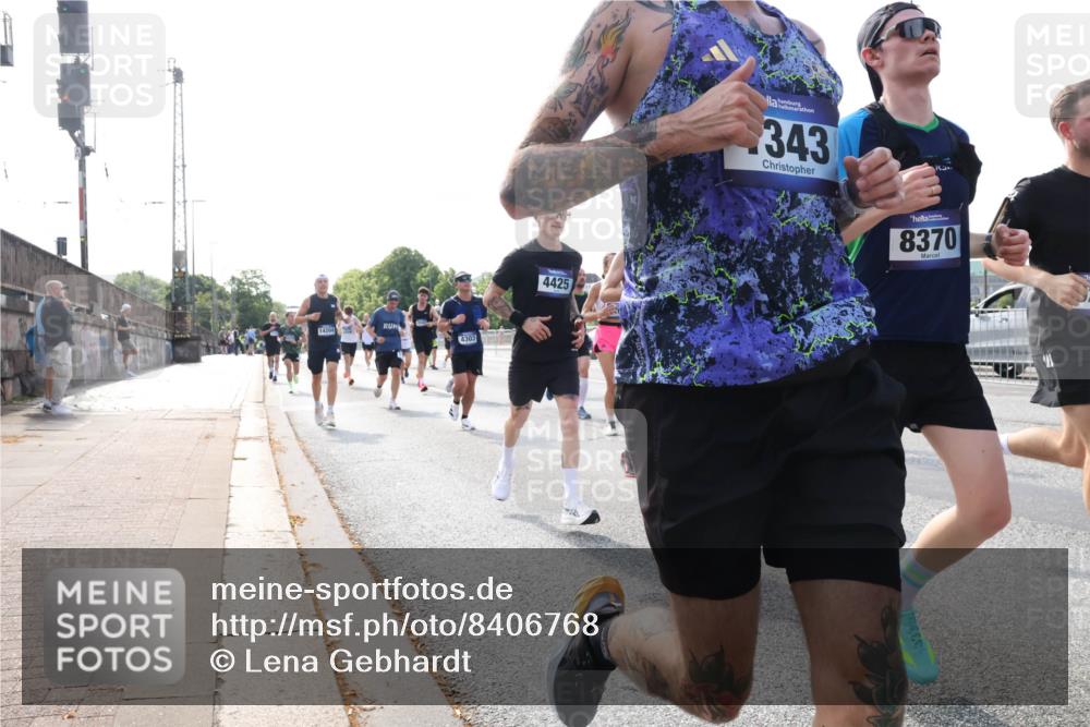 29.06.2025 - hella hamburg halbmarathon Lena Gebhardt http://msf.ph/oto/8406768 29.06.2025 09:49:43 Lombardsbrücke 14204, 4303, 4425, 343, 8370, 1343, 1445, 1800, 1975, 2324, 2573, 2745, 2750, 2849, 2949, 2980, 3014, 3116, 3136, 3282, 3431, 3530, 4148, 4303, 4318, 4425, 4528, 4766, 5050, 5648, 6095, 6123, 6149, 6771, 7035, 7109, 7229, 7796, 8370, 8465, 8925, 9264, 9265, 9296, 9686, 9914, 10680, 10930, 11765, 11952, 12098, 12327, 12839, 13141, 13158, 13457, 13800, 14077, 14204, 14311, 14359, 14374, 14629, 14667, 14688, 14789, 15094 meine-sportfotos.de